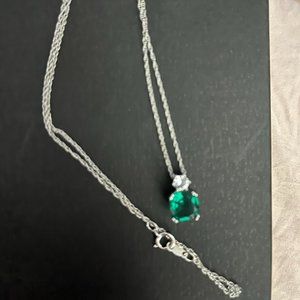 STERLING SILVER NECKLACE WITH PENDANT